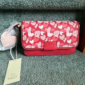 RADLEY LONDON Pink Heart Crossbody Bag